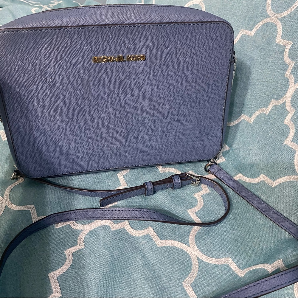 Micheal Kors crossbody bag